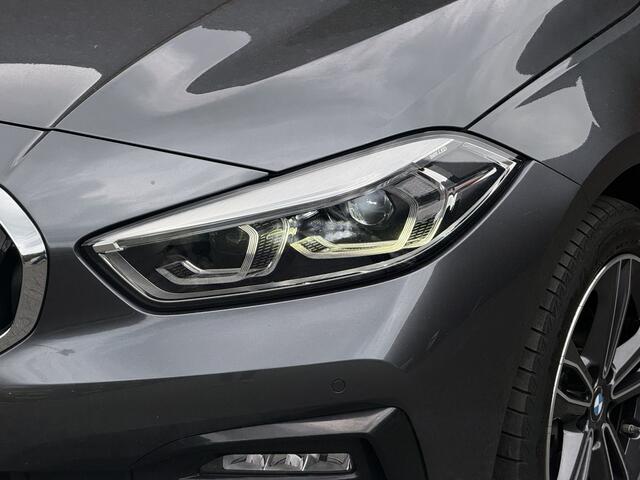 BMW 1-SERIE 118i Executive Edition Navi / Carplay / Lm Velgen / Sportstoelen