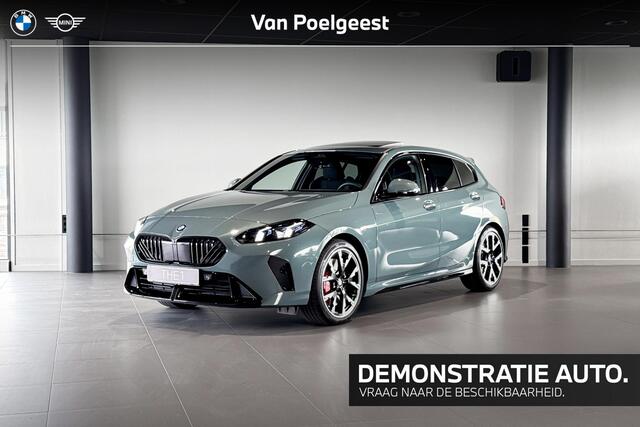 BMW 1-SERIE 120 | M Sport Pro | Glazen Panoramadak | Harman Kardon | Stoelverwarming |