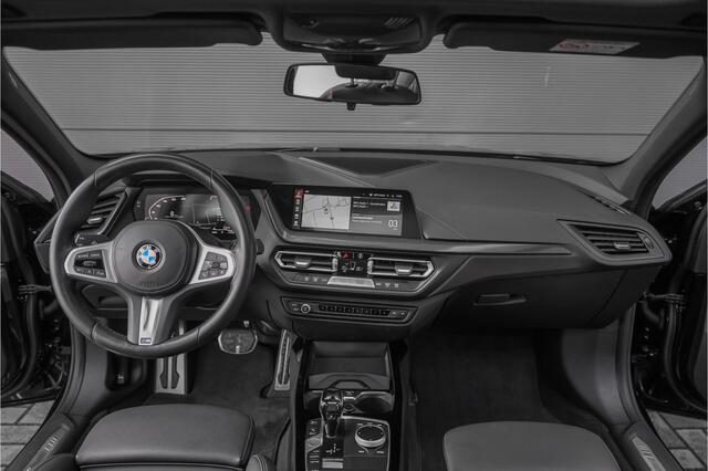 BMW 1-SERIE 118i M-Sport Pano CarPlay Camera HiFi 18"