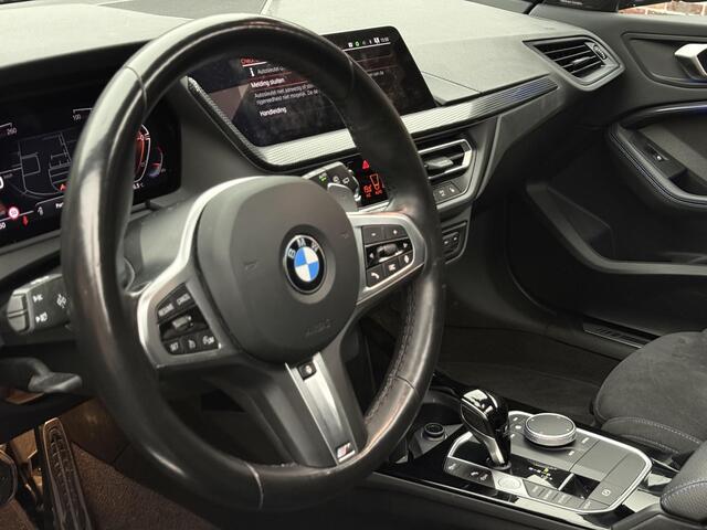 BMW 1-SERIE 120i M Pakket Panorama Kuip H/K Camera Dealer Garantie