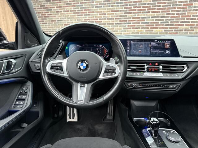 BMW 1-SERIE 120i M Pakket Panorama Kuip H/K Camera Dealer Garantie