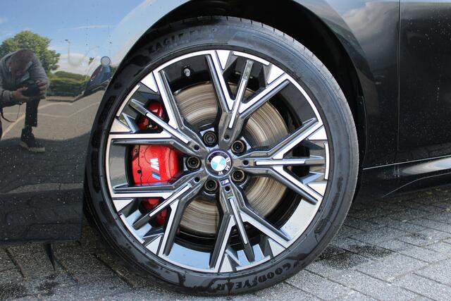 BMW 1-SERIE 120 M Sport Automaat / Sportstoelen / Achteruitrijcamera / M Adaptief onderstel / Comfort Access / Adaptieve LED / Stoelverwarming