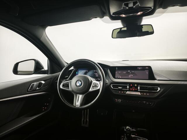 BMW 1-SERIE 118i Business Edition | M-Sportpakket | Navigatie | Climate Control | Apple CarPlay / Android Auto |