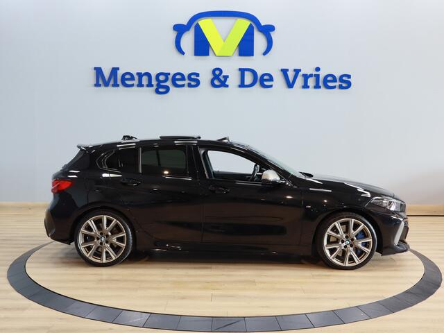 BMW 1-SERIE M135i xDrive Business Edition ORG NL Airco ECC | Panorama | Harman Kardon | Keyless | Camera | Adaptive Cruise | Stuur\Stoel Verwarming