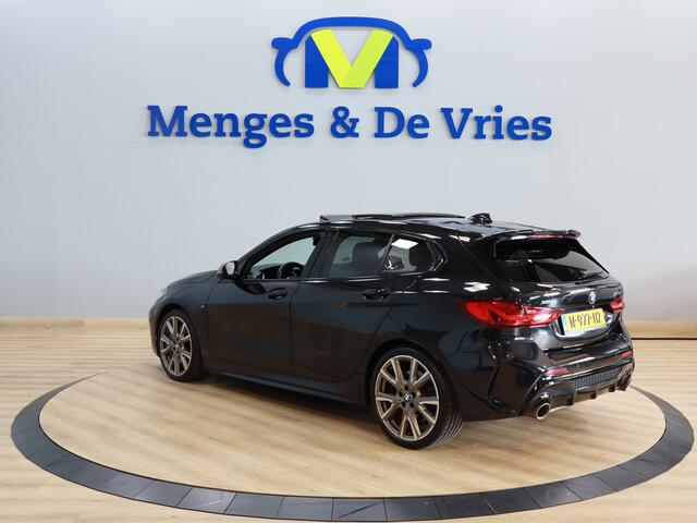 BMW 1-SERIE M135i xDrive Business Edition ORG NL Airco ECC | Panorama | Harman Kardon | Keyless | Camera | Adaptive Cruise | Stuur\Stoel Verwarming
