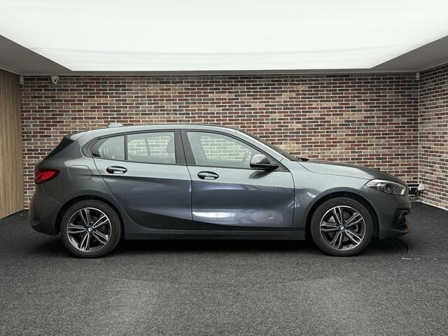 BMW 1-SERIE 118i Executive Edition Sport Line Automaat BMW Dealer Garantie BTW AUTO