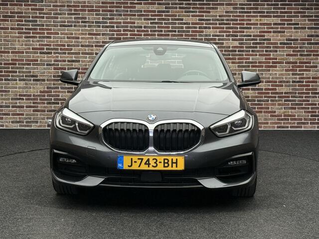 BMW 1-SERIE 118i Executive Edition Sport Line Automaat BMW Dealer Garantie BTW AUTO