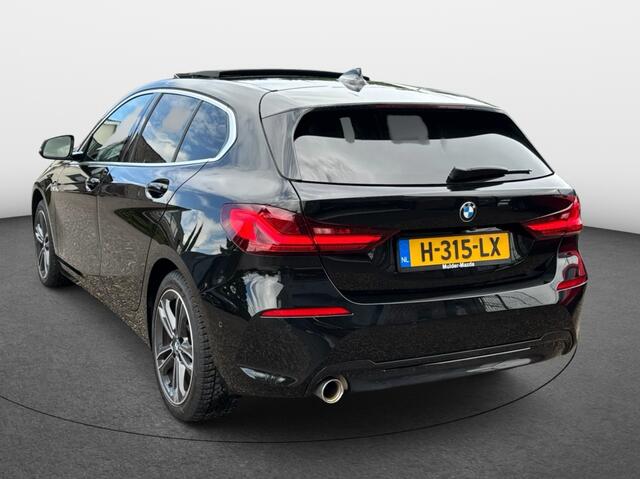 BMW 1-SERIE 118i Executive Edition Sport Line | Panoramadak | Parking pack |