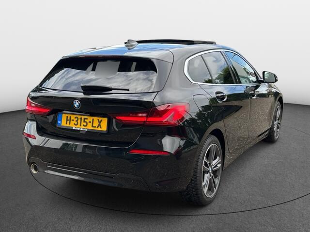 BMW 1-SERIE 118i Executive Edition Sport Line | Panoramadak | Parking pack |