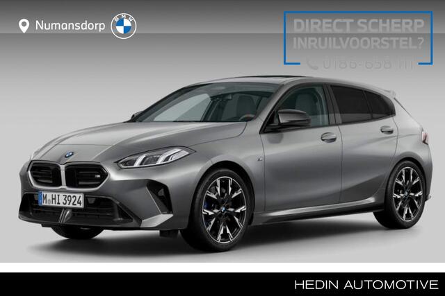 BMW 1-SERIE M135 xDrive | Frozen Pure Grey | Panorama | Harman/Kardon | 19'' | Elek. Stoelverst. | Camera