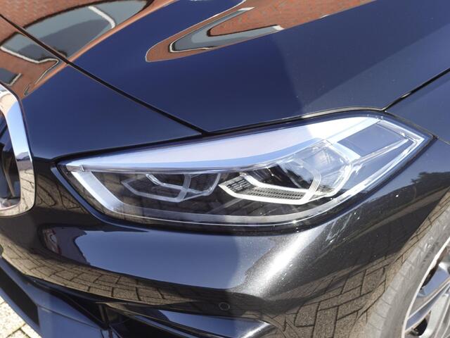 BMW 1-SERIE 118i Executive Edition Navigatie Apple Carplay/Android Auto Adaptive Cruise Control Parkeersensoren Full LED Virtual Cockpit Climate Control