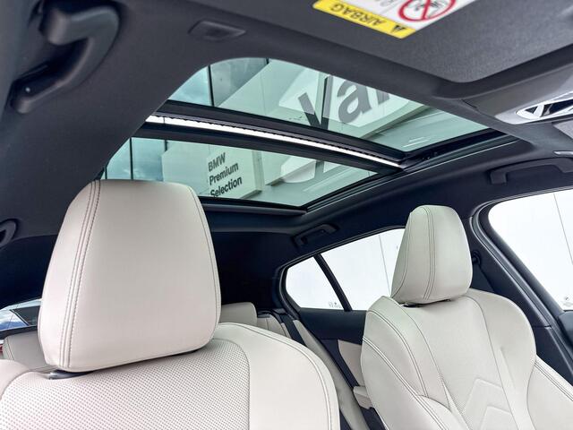 BMW 1-SERIE 120 | M Sport | Panoramadak | Innovation Pack