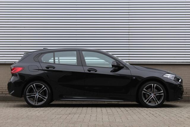 BMW 1-SERIE 118i Business Edition | M-Sport | Origin NL | Camera | Trekhaak | Navigatie