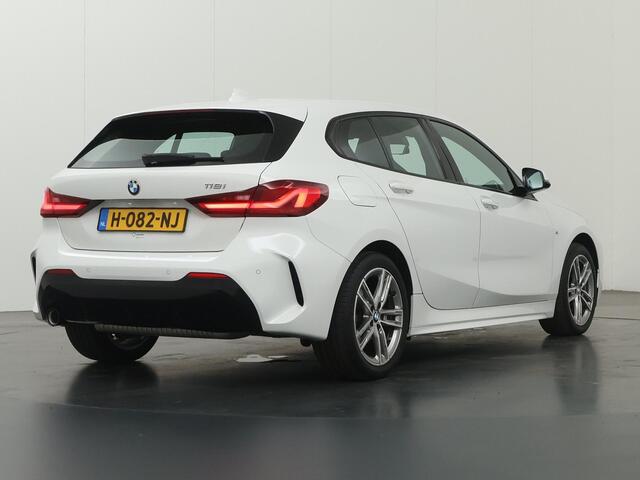 BMW 1-SERIE 118i Executive Edition M-Sport | Virtual Cockpit | Navigatie | Cruise Control | Climate Control | Parkeersensoren |