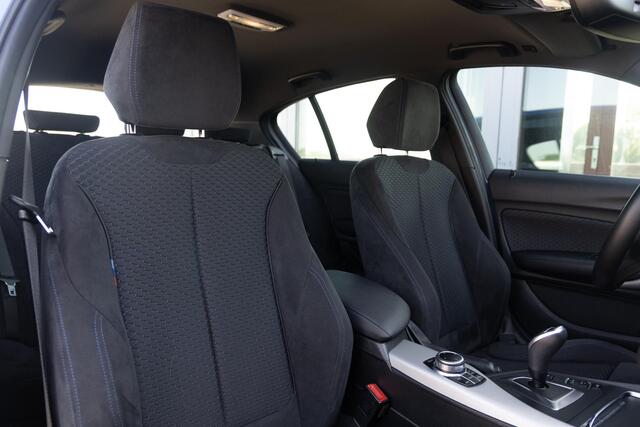 BMW 1-SERIE M140i Edition Shadow Executive | 53.000KM | 1e Lak | H/K | Navi Prof | Adap. M Onderstel