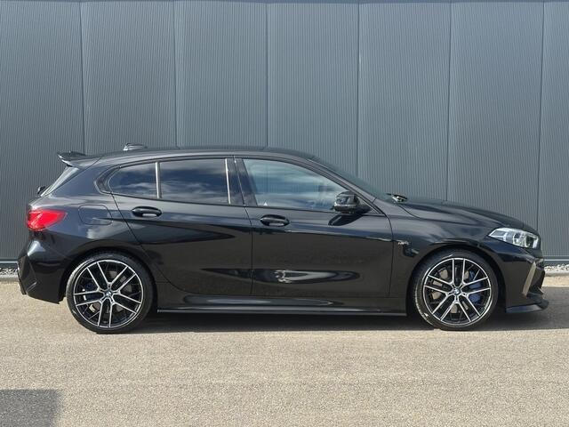 BMW 1-SERIE M135i xDrive High Executive
