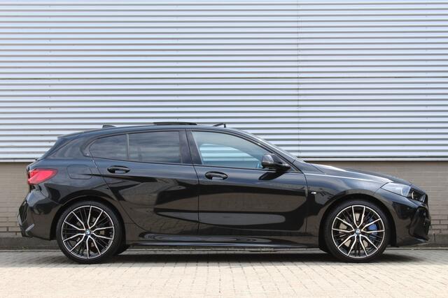 BMW 1-SERIE 118i High Executive M-Sport Plus | Shadow Line | Panoramadak | Leder | Active Cruise