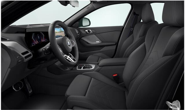BMW 1-SERIE 120 M-Sport Pro | 19 inch LM | Glazen Panorama dak | Harman Kardon | Innovartion Pack