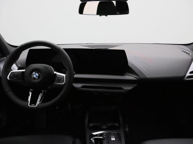 BMW 1-SERIE 120 M Sport Design Edition | M Sportpakket Pro | Stuurwielrand Verwarmd | Panoramadak | Elektrisch Verstelbare Sportstoelen | Harman Kardon | 19''