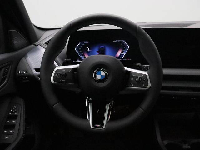 BMW 1-SERIE 120 M Sport Design Edition | M Sportpakket Pro | Stuurwielrand Verwarmd | Panoramadak | Elektrisch Verstelbare Sportstoelen | Harman Kardon | 19''