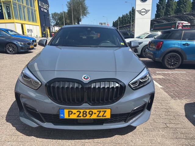BMW 1-SERIE 118i M-Sport | Trekhaak | Hifi | Stoel en Stuurverwarming | Camera | Voorbereiding Driving Assistance