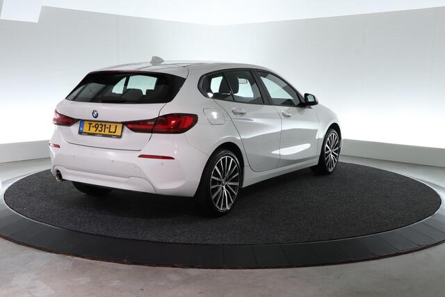 BMW 1-SERIE 116i | CARPLAY | CLIMA | STOELVERW. |