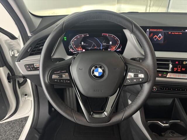 BMW 1-SERIE 116i | CARPLAY | CLIMA | STOELVERW. |