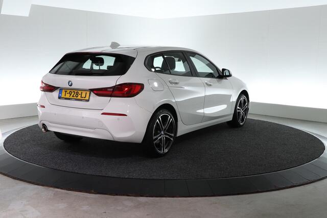 BMW 1-SERIE 116i | CARPLAY | CLIMA | STOELVERW.