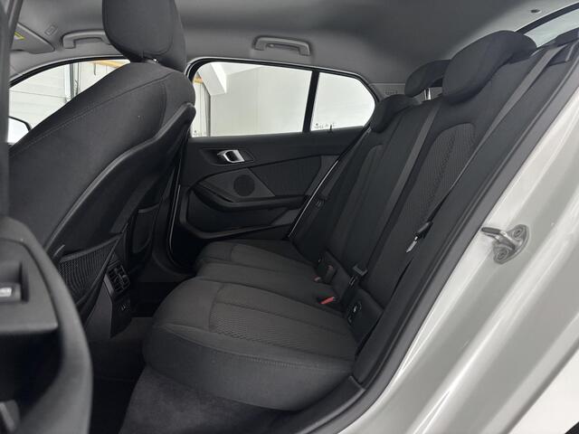 BMW 1-SERIE 116i Executive Edition | CARPLAY | CLIMA | NAVI |