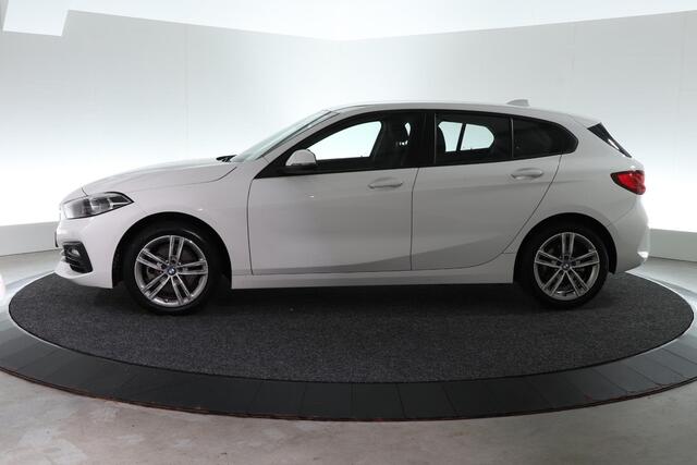 BMW 1-SERIE 116i Executive Edition | CARPLAY | CLIMA | NAVI |