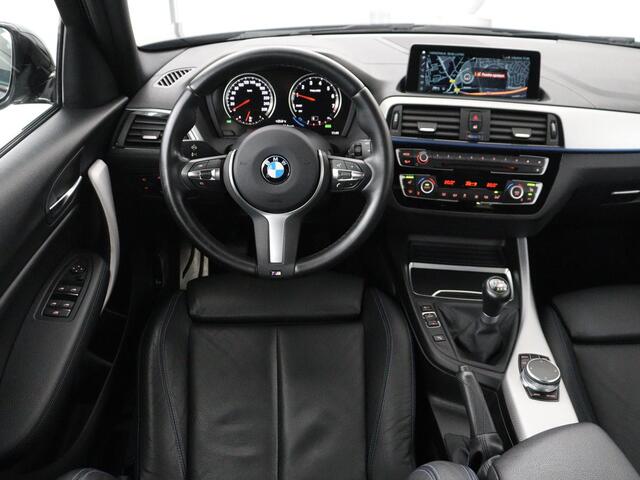 BMW 1-SERIE 118i High Executive M-sport | Leder | Full LED | Climate control | Stoelverwarming | Park assist | Cruise control | DAB | Bluetooth | Sfeerverlichting |