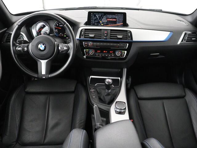 BMW 1-SERIE 118i High Executive M-sport | Leder | Full LED | Climate control | Stoelverwarming | Park assist | Cruise control | DAB | Bluetooth | Sfeerverlichting |