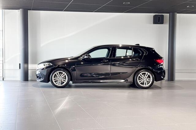BMW 1-SERIE 118i Business Edition | M Sport | Sportstoelen | Carplay |