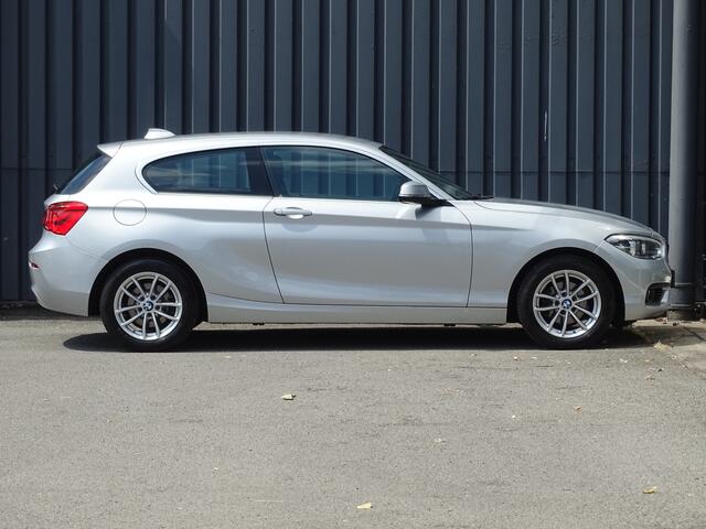 BMW 1-SERIE 118i Executive | LED | Navi | Bluetooth