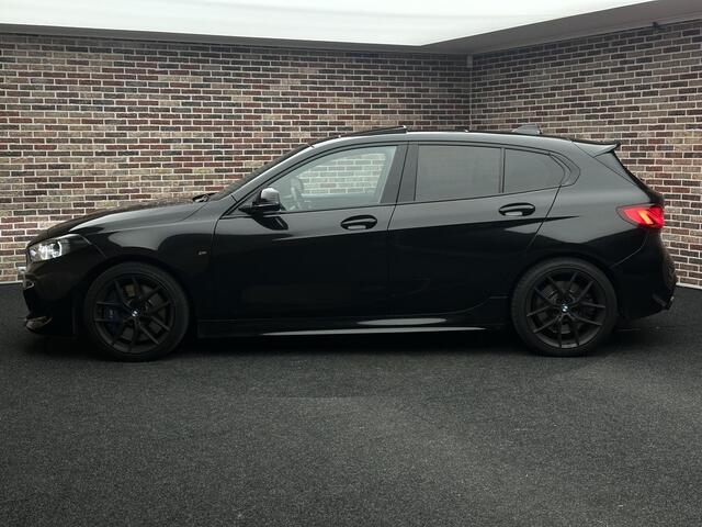 BMW 1-SERIE M135i xDrive Executive