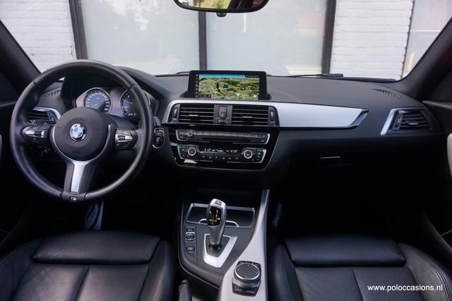 BMW 1-SERIE 118i Edition M Sport Shadow M-Pakket | Automaat | Navig | Leder |
