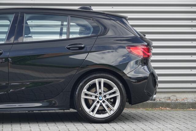 BMW 1-SERIE 118i High Executive M-Sport | Carplay | Stoelverw. | DAB | Live Cockpit |