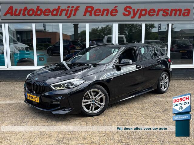 BMW 1-SERIE 118i Executive Edition | M Pakket | Leer | Apple Carplay | Sfeerverlichting | Parkeersensoren