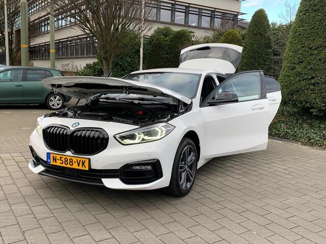 BMW 1-SERIE 118i High Exec