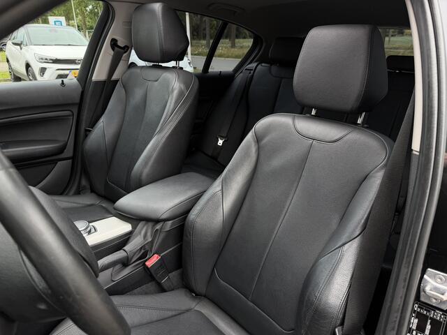BMW 1-SERIE 125i Centennial / Automaat / 225PK / Leder / Keyless / Camera / Sensoren V+A /