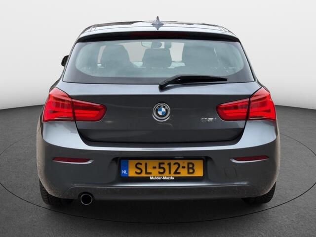 BMW 1-SERIE 118i Executive Aut. | Nav | Sportstuurwiel | Climate control | L