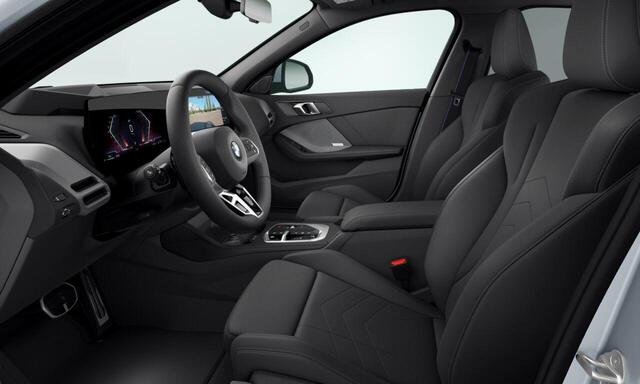 BMW 1-SERIE 120 | M Sport Pro | Panoramadak | Harman/Kardon | Driving Assistant Plus | Comfort Access | Head-Up Display