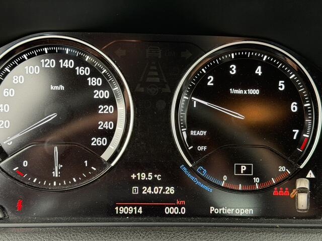 BMW 1-SERIE 118i Executive / Automaat / NAP / LED / Navi / Pdc