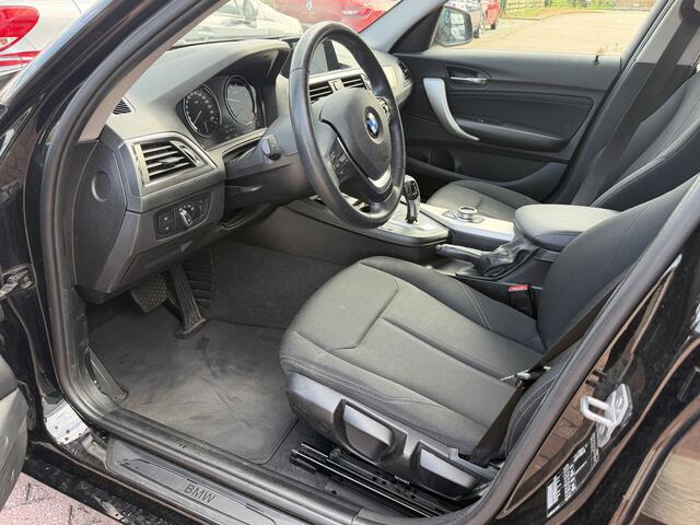 BMW 1-SERIE 118i Executive / Automaat / NAP / LED / Navi / Pdc