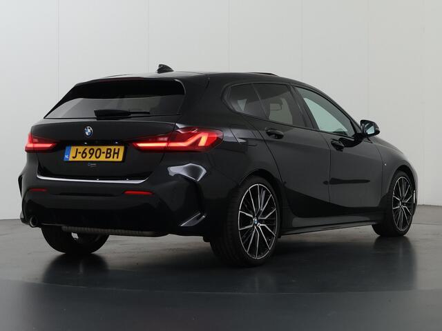 BMW 1-SERIE 118i High Executive Edition | M-Pakket | Panoramadak | ShadowLine | Sportstoelen | Navigatie | Camera | DAB | Apple CarPlay/Android Auto | Stoelverwarming | Draadloze telefoonlader |