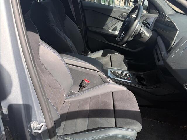 BMW 1-SERIE 120 M-Sport Pro | 18" | Camera | Panorama |