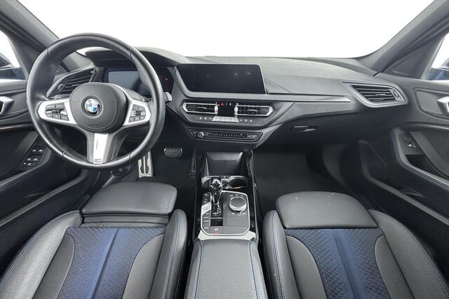 BMW 1-SERIE 118i Business Edition Plus M-SPORT/MISANO BLUE/NAVI/LED/LEER