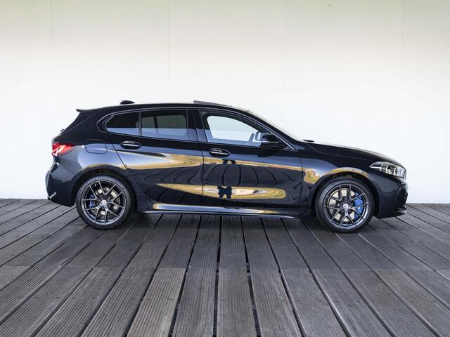 BMW 1-SERIE 120i | High Executive | M Sportpakket | 18 inch | Adaptief onderstel | Glazen panoramadak | Comfort Access | HiFi | Elektrisch verstelbare stoelen