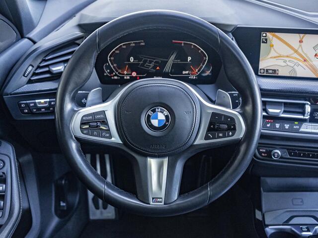 BMW 1-SERIE 120i | High Executive | M Sportpakket | 18 inch | Adaptief onderstel | Glazen panoramadak | Comfort Access | HiFi | Elektrisch verstelbare stoelen
