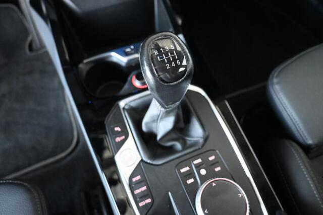 BMW 1-SERIE 118i Executive Clima Cruise Led Navigatie Camera 100% Onderhouden! Inruil Mogelijk!